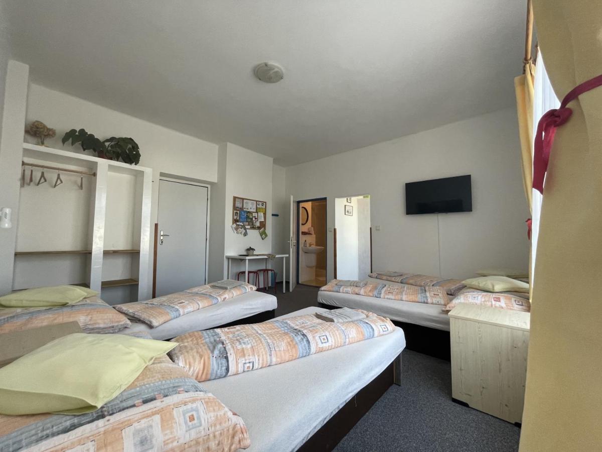 Penzion Slunecnice Dvur Kralove nad Labem Exterior photo