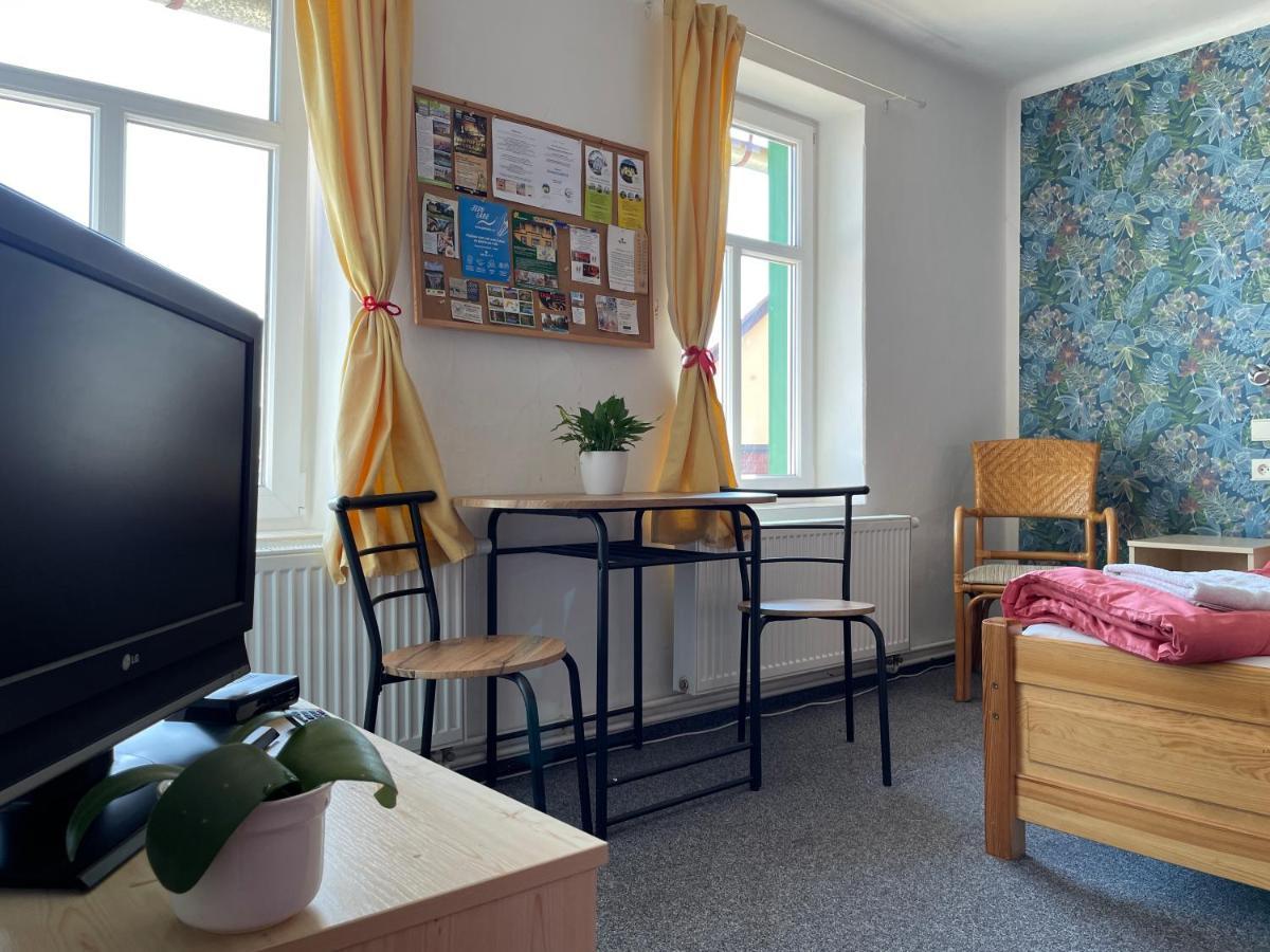 Penzion Slunecnice Dvur Kralove nad Labem Exterior photo